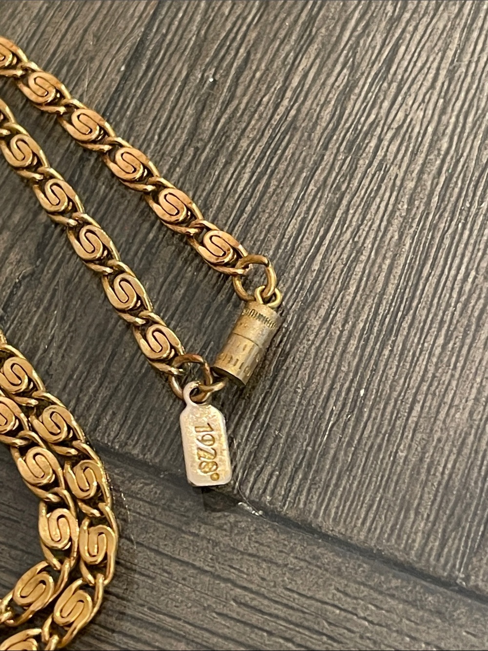 Gold-tone Oval Locket necklace from the 1928 Jewelry Company - Picture 4 of 16